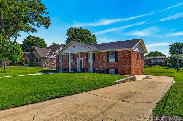 1048 SE Greystone Avenue, Bartlesville, OK 74006