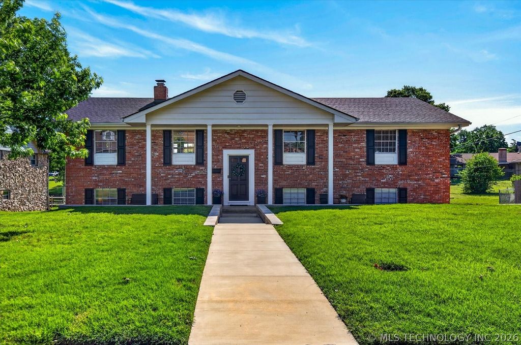 1048 SE Greystone Avenue, Bartlesville, OK 74006