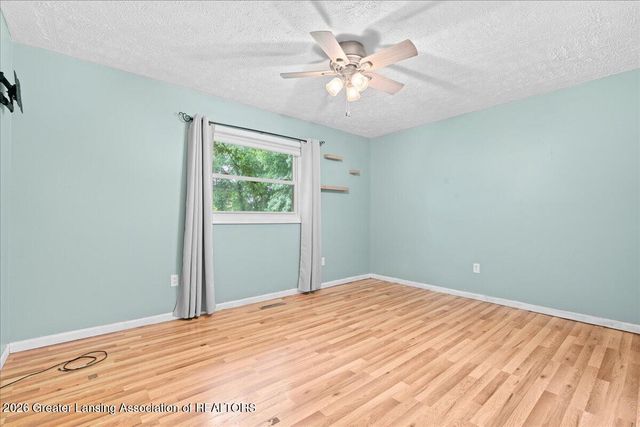 1397 N Onondaga Road, Holt, MI 48842