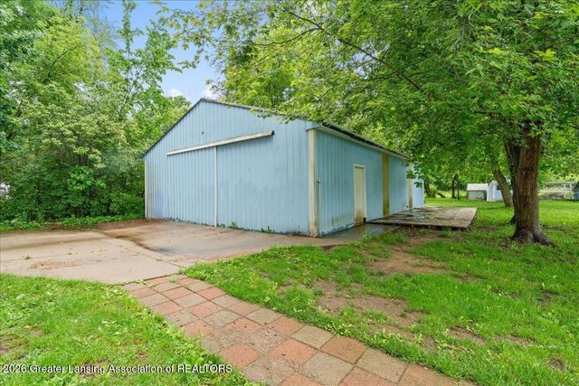 1397 N Onondaga Road, Holt, MI 48842