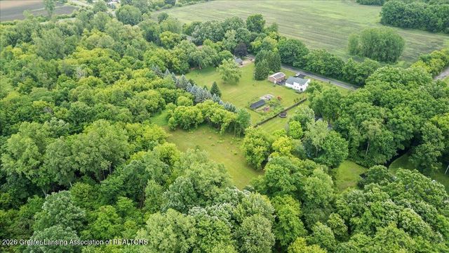 1397 N Onondaga Road, Holt, MI 48842