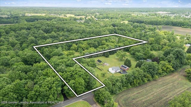 1397 N Onondaga Road, Holt, MI 48842