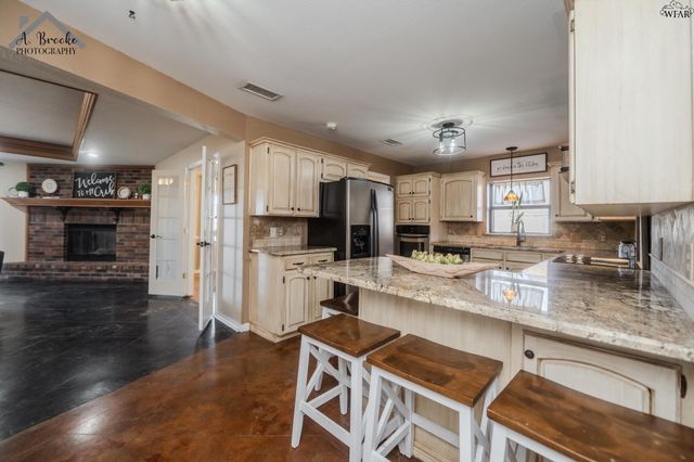 1118 QUAIL RUN, Burkburnett, TX 76354