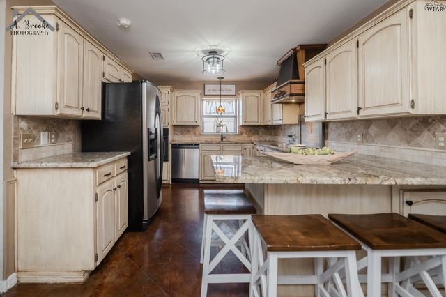 1118 QUAIL RUN, Burkburnett, TX 76354