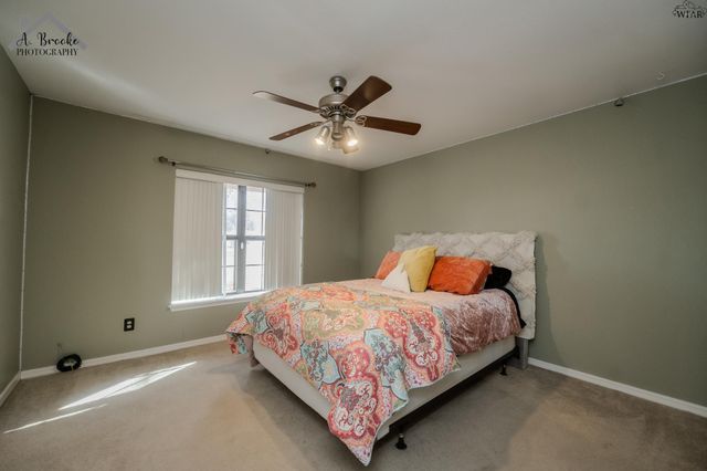 1118 QUAIL RUN, Burkburnett, TX 76354