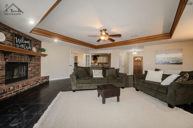 1118 QUAIL RUN, Burkburnett, TX 76354