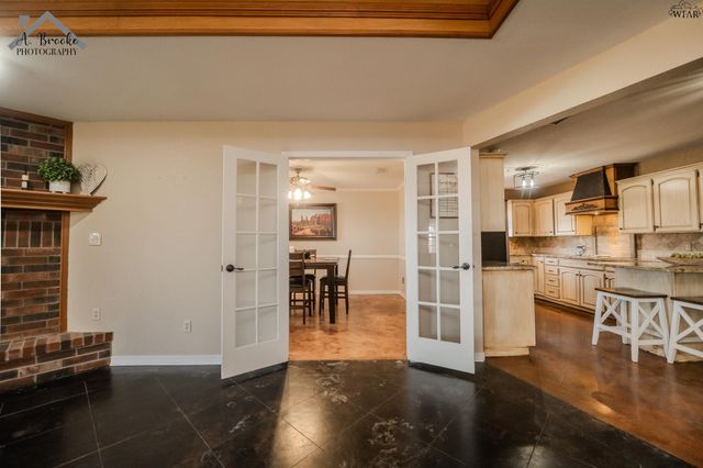 1118 QUAIL RUN, Burkburnett, TX 76354