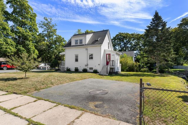 160 Rock St, Whitman, MA 02382