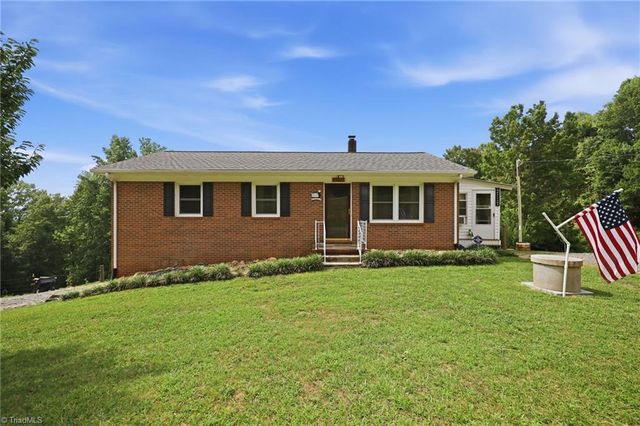 10027 Pine Street, Lowgap, NC 27024