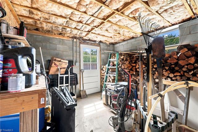 10027 Pine Street, Lowgap, NC 27024