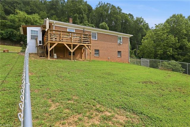 10027 Pine Street, Lowgap, NC 27024