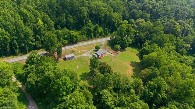 10027 Pine Street, Lowgap, NC 27024