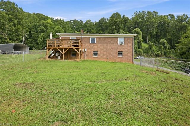 10027 Pine Street, Lowgap, NC 27024