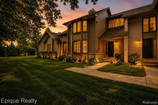 20485 Villa Grande Circle, Clinton Township, MI 48038