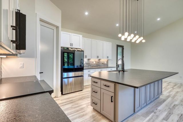 500 Williamstown Road S, Mineral Bluff, GA 30559