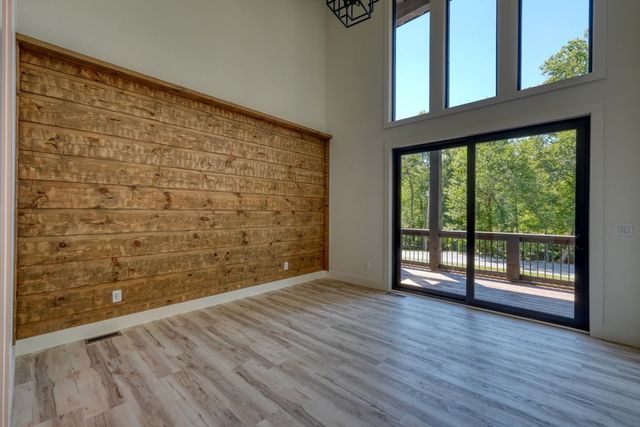 500 Williamstown Road S, Mineral Bluff, GA 30559