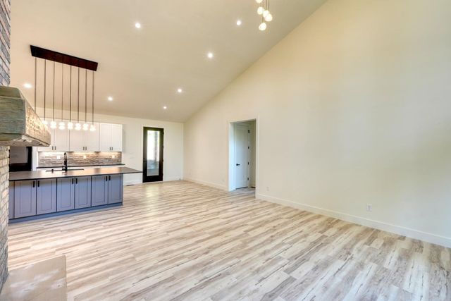 500 Williamstown Road S, Mineral Bluff, GA 30559