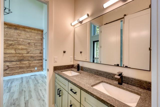 500 Williamstown Road S, Mineral Bluff, GA 30559