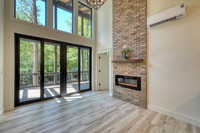 500 Williamstown Road S, Mineral Bluff, GA 30559