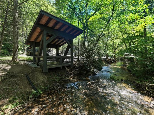 500 Williamstown Road S, Mineral Bluff, GA 30559