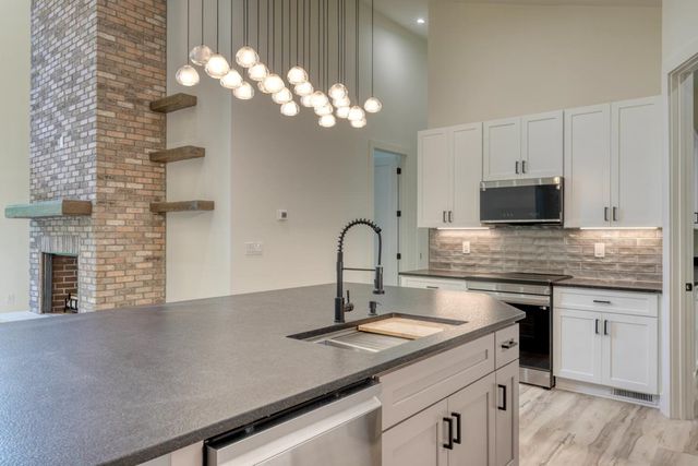 500 Williamstown Road S, Mineral Bluff, GA 30559