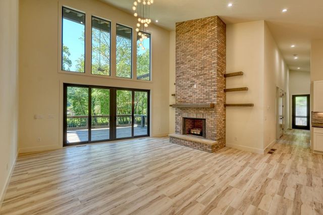 500 Williamstown Road S, Mineral Bluff, GA 30559