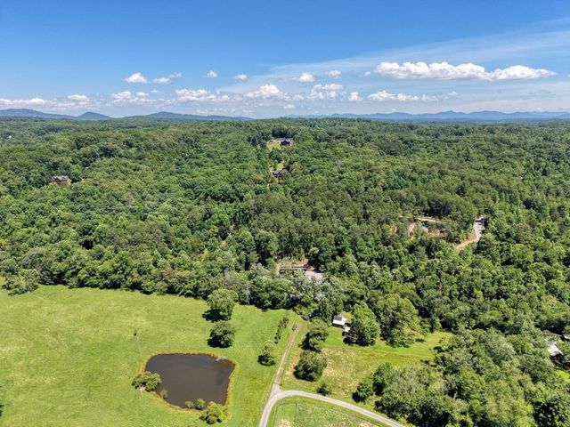 500 Williamstown Road S, Mineral Bluff, GA 30559