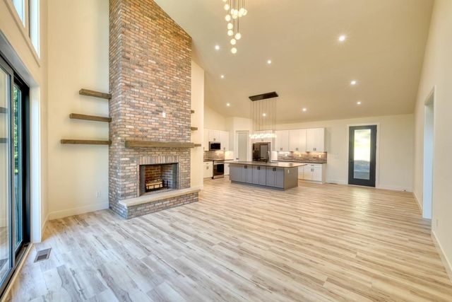 500 Williamstown Road S, Mineral Bluff, GA 30559