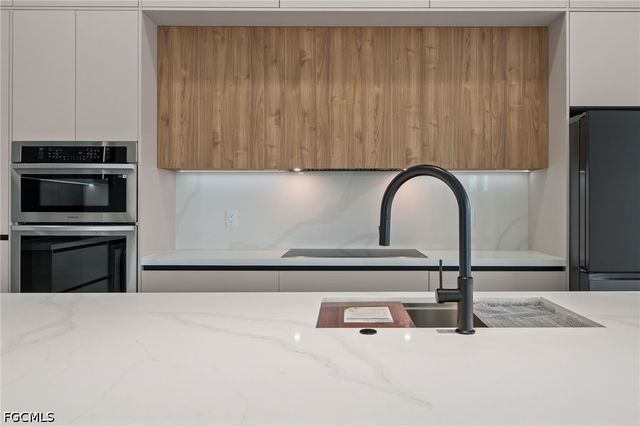 514 NW 36th PL, Cape Coral, FL 33993