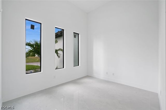 514 NW 36th PL, Cape Coral, FL 33993