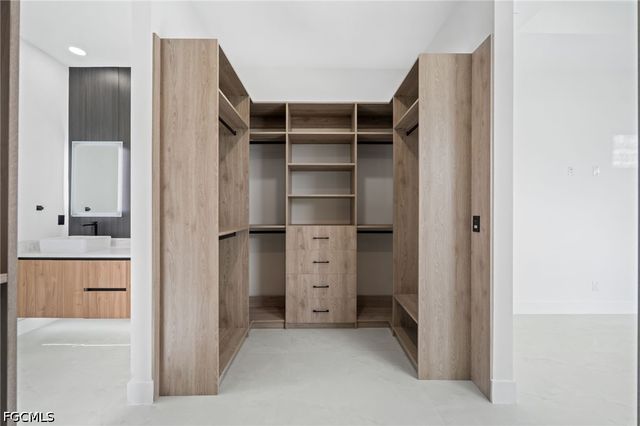 514 NW 36th PL, Cape Coral, FL 33993