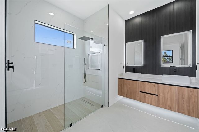 514 NW 36th PL, Cape Coral, FL 33993