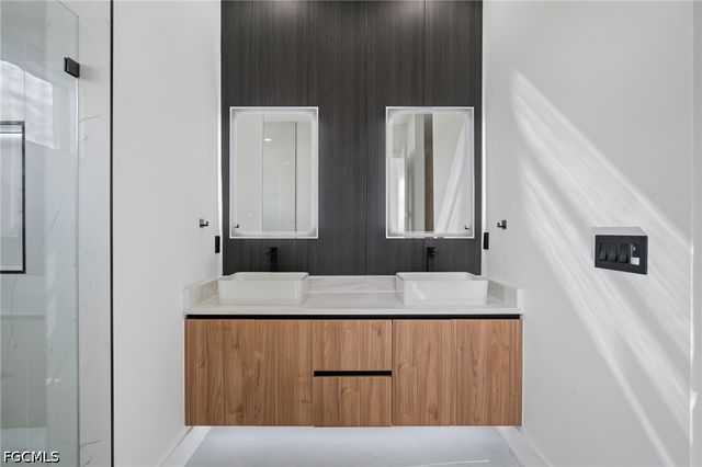 514 NW 36th PL, Cape Coral, FL 33993