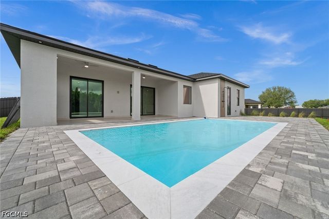 514 NW 36th PL, Cape Coral, FL 33993