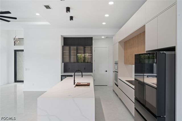 514 NW 36th PL, Cape Coral, FL 33993