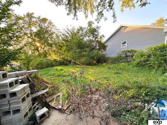 202 N Molley Street, Bennington, NE 68007