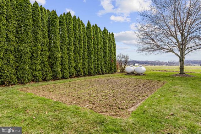 330 S REAMSTOWN RD, Ephrata, PA 17522