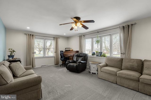 330 S REAMSTOWN RD, Ephrata, PA 17522