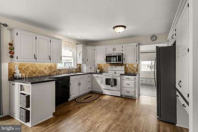 330 S REAMSTOWN RD, Ephrata, PA 17522