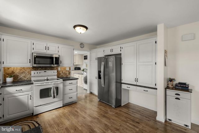 330 S REAMSTOWN RD, Ephrata, PA 17522