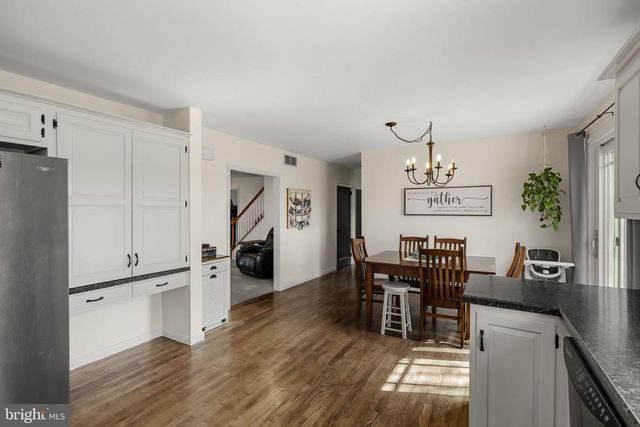 330 S REAMSTOWN RD, Ephrata, PA 17522
