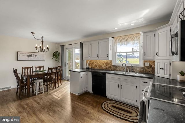 330 S REAMSTOWN RD, Ephrata, PA 17522