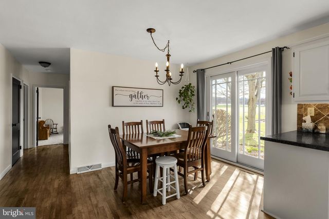 330 S REAMSTOWN RD, Ephrata, PA 17522