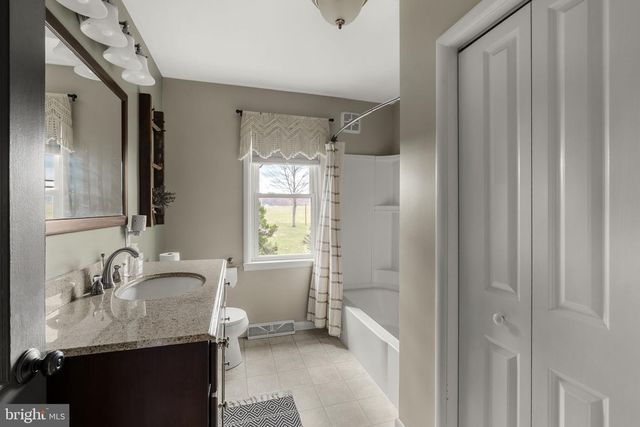 330 S REAMSTOWN RD, Ephrata, PA 17522