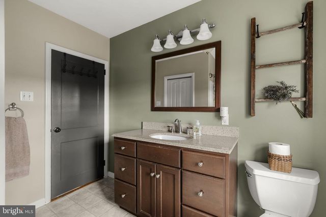330 S REAMSTOWN RD, Ephrata, PA 17522