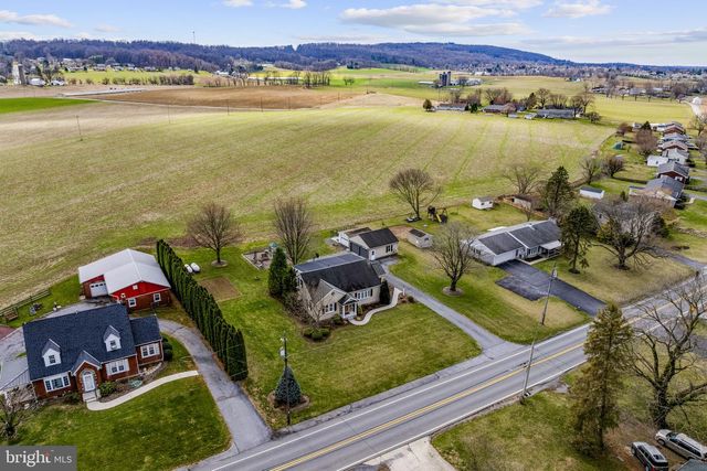 330 S REAMSTOWN RD, Ephrata, PA 17522