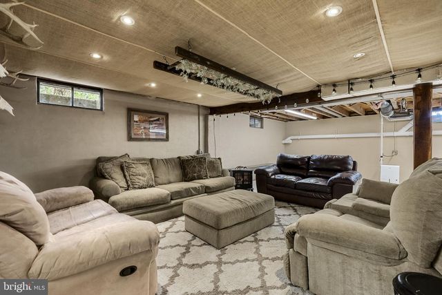 330 S REAMSTOWN RD, Ephrata, PA 17522