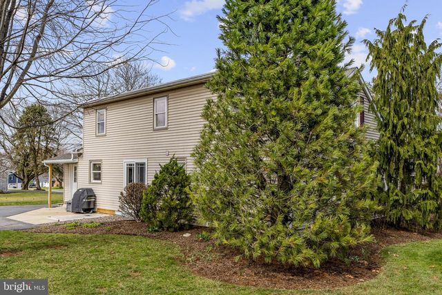 330 S REAMSTOWN RD, Ephrata, PA 17522
