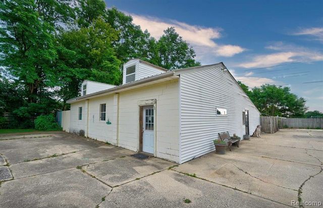 7046 N Dort Highway, Mount Morris, MI 48458