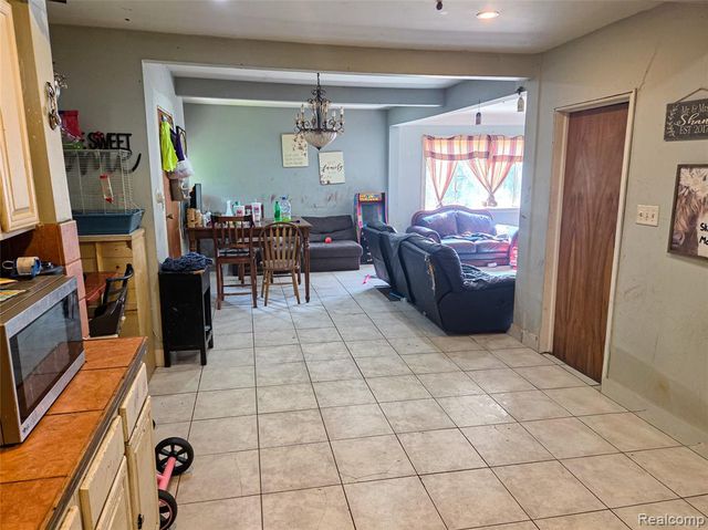 7046 N Dort Highway, Mount Morris, MI 48458